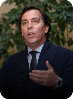 Cristián Labbé: «Los chilenos no pueden seguir esperando»